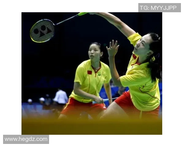 羽毛球战术解析:北京羽毛球队反击体系的策略与实践探讨